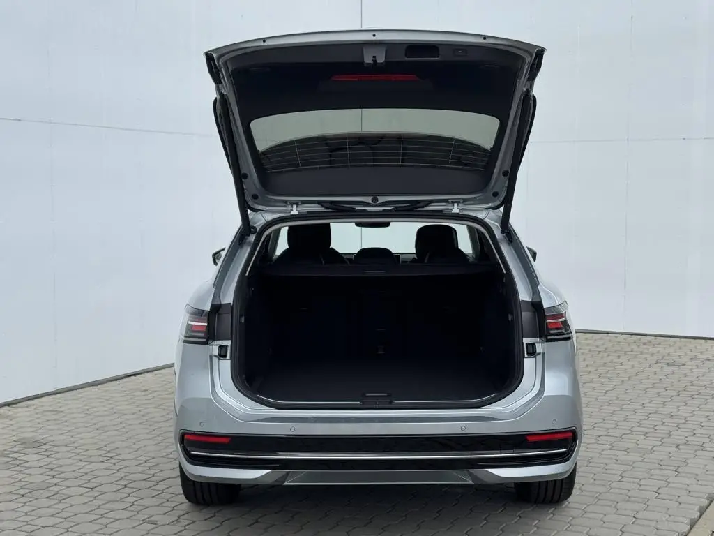 Volkswagen Passat Elegance 7DSG 2,0TDI / 110kW