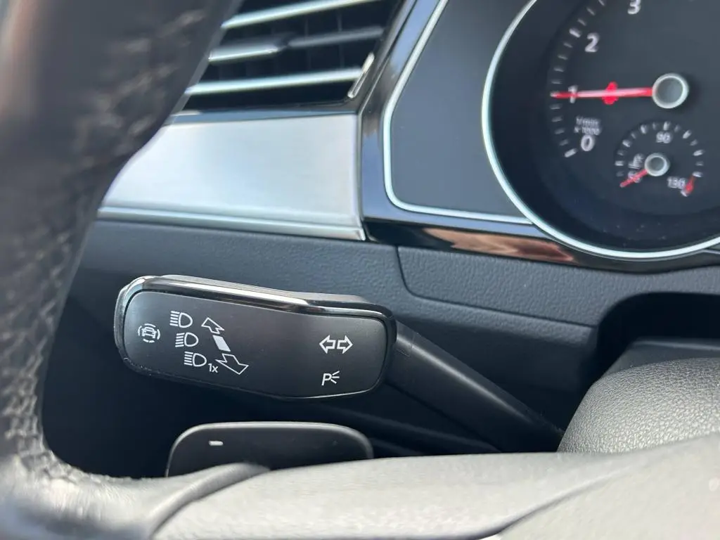 Volkswagen Passat Elegance 7DSG 2,0TSI / 140kW