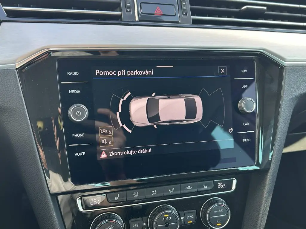 Volkswagen Passat Elegance 7DSG 2,0TSI / 140kW