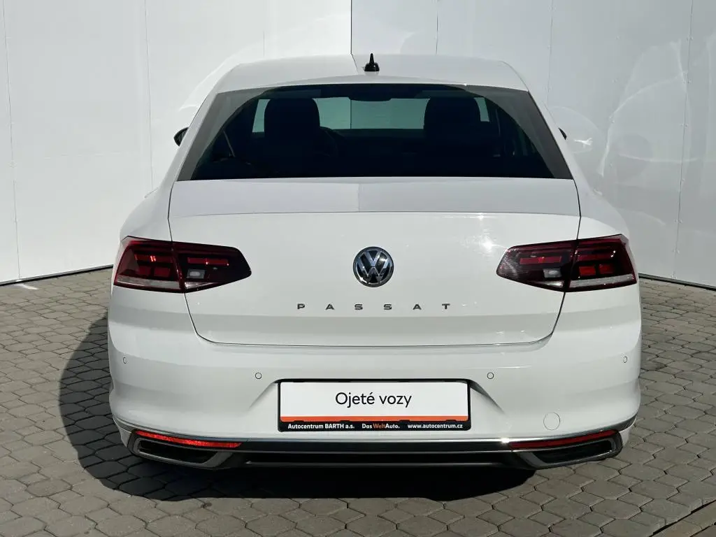 Volkswagen Passat Elegance 7DSG 2,0TSI / 140kW