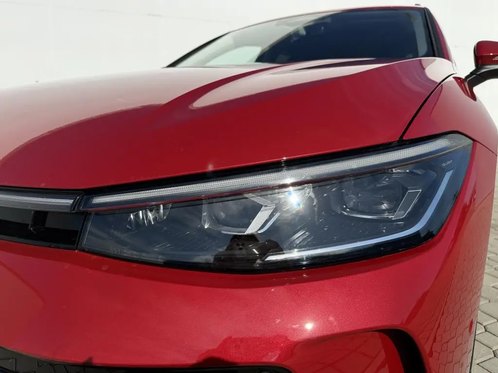 Volkswagen Passat Elegance DSG mHEV 1,5eTSI / 110kW