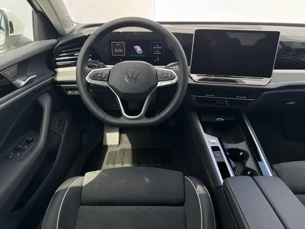 Volkswagen Passat Elegance DSG mHEV 1,5eTSI / 110kW