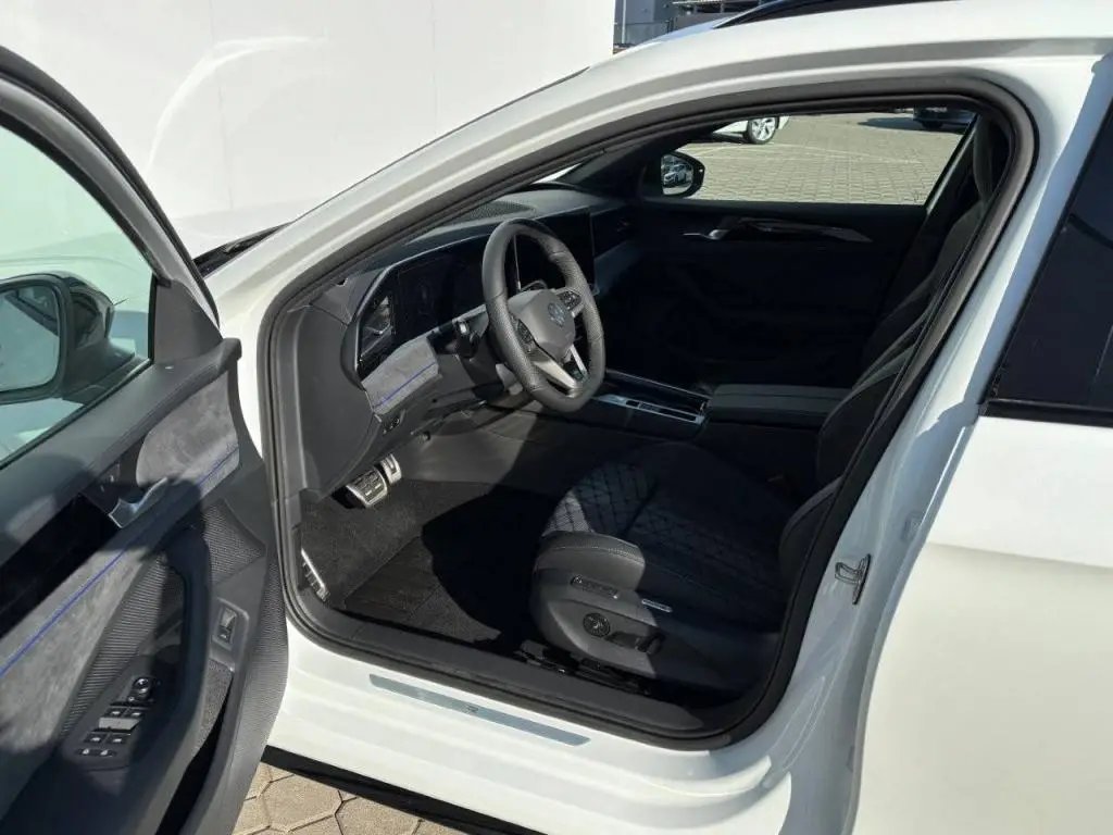 Volkswagen Passat R-Line Family 7DSG 2,0TDI / 110kW