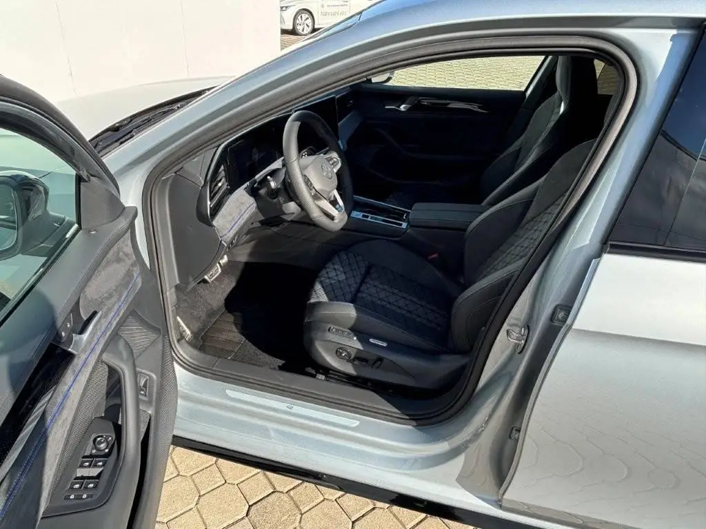 Volkswagen Passat R-Line Family 7DSG 2,0TDI / 110kW