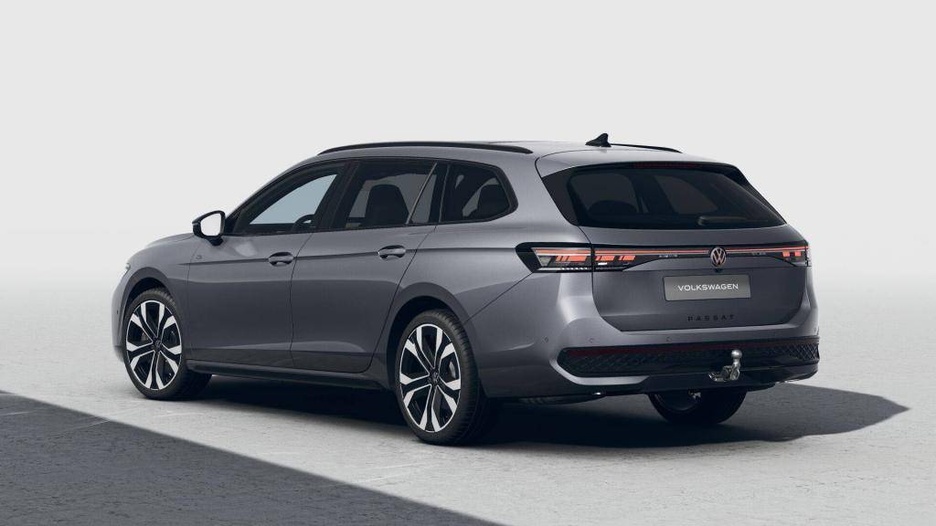 Volkswagen Passat R-Line Family 7DSG 4M 2,0TSI / 195kW