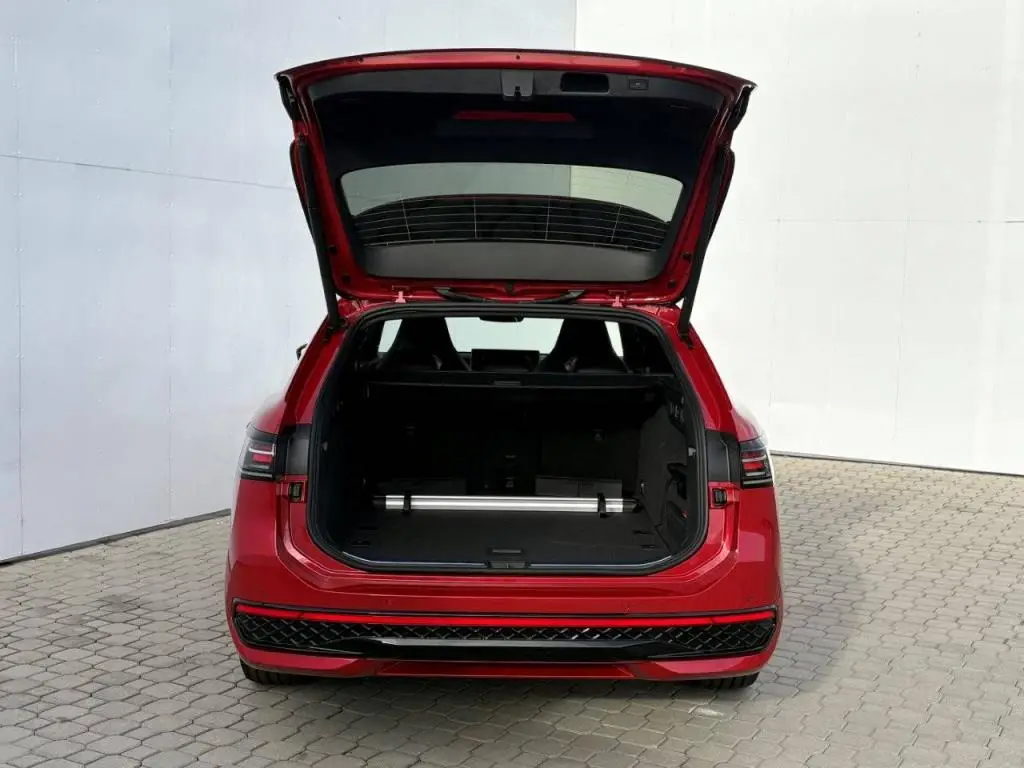 Volkswagen Passat R-Line People 7DSG 2,0TDI / 110kW