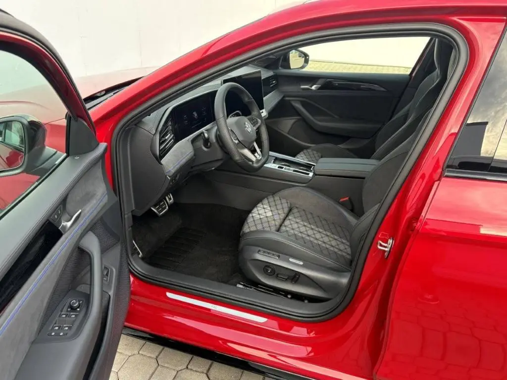 Volkswagen Passat R-Line People 7DSG 2,0TDI / 110kW