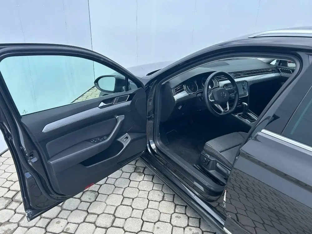 Volkswagen Passat Variant Business  2,0TDi / 110kW