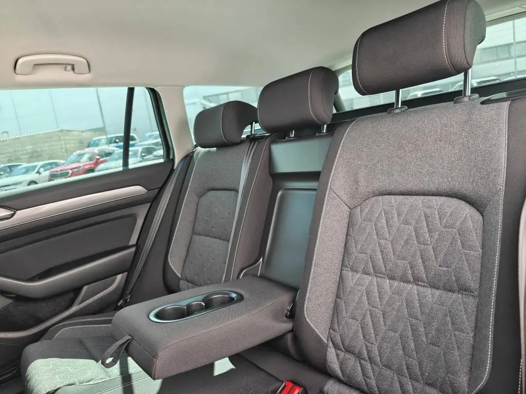 Volkswagen Passat Variant Business  2,0TDi / 110kW