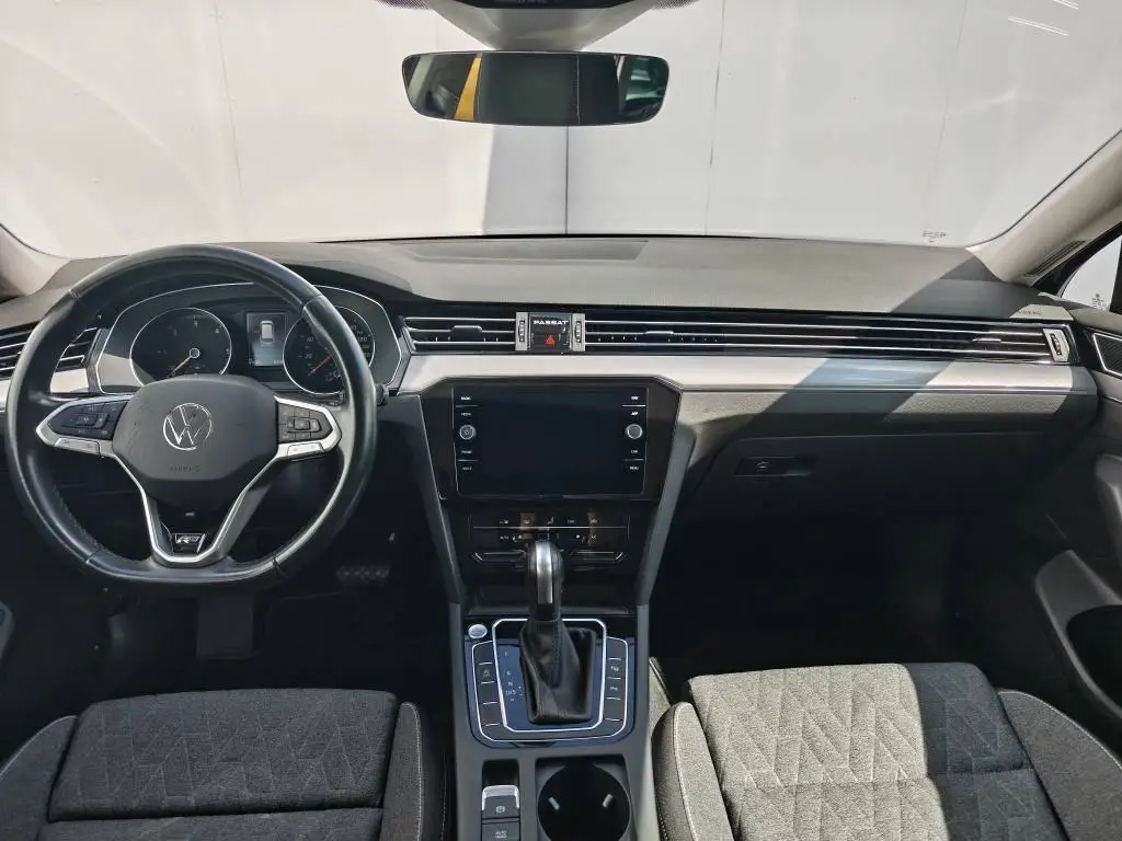 Volkswagen Passat Variant Business  2,0TDi / 110kW