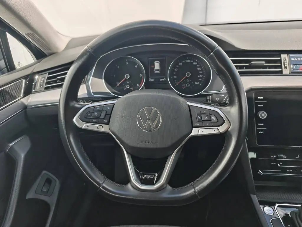 Volkswagen Passat Variant Business  2,0TDi / 110kW