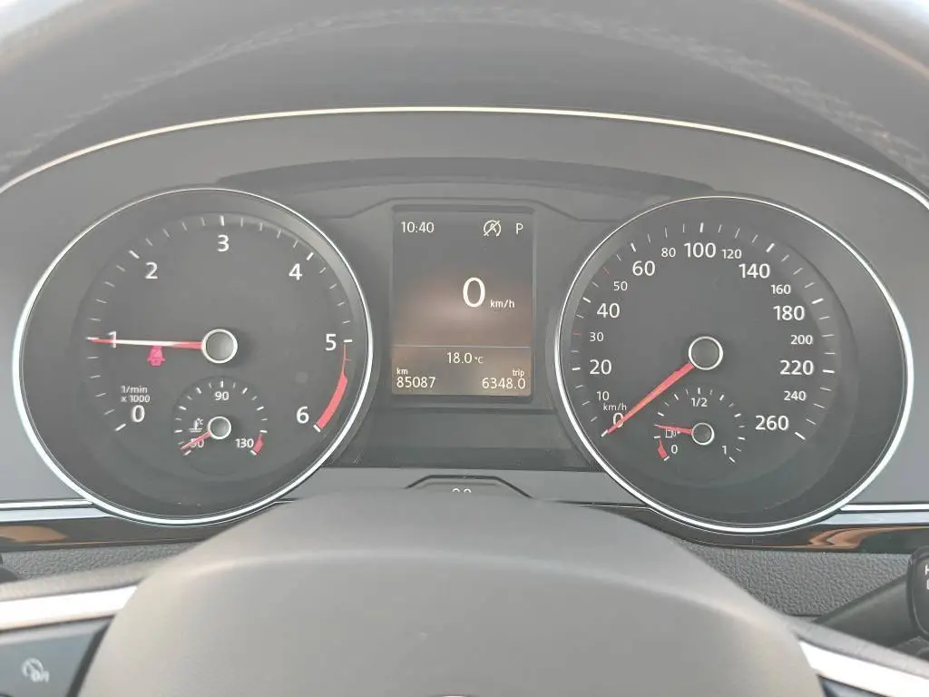 Volkswagen Passat Variant Business  2,0TDi / 110kW