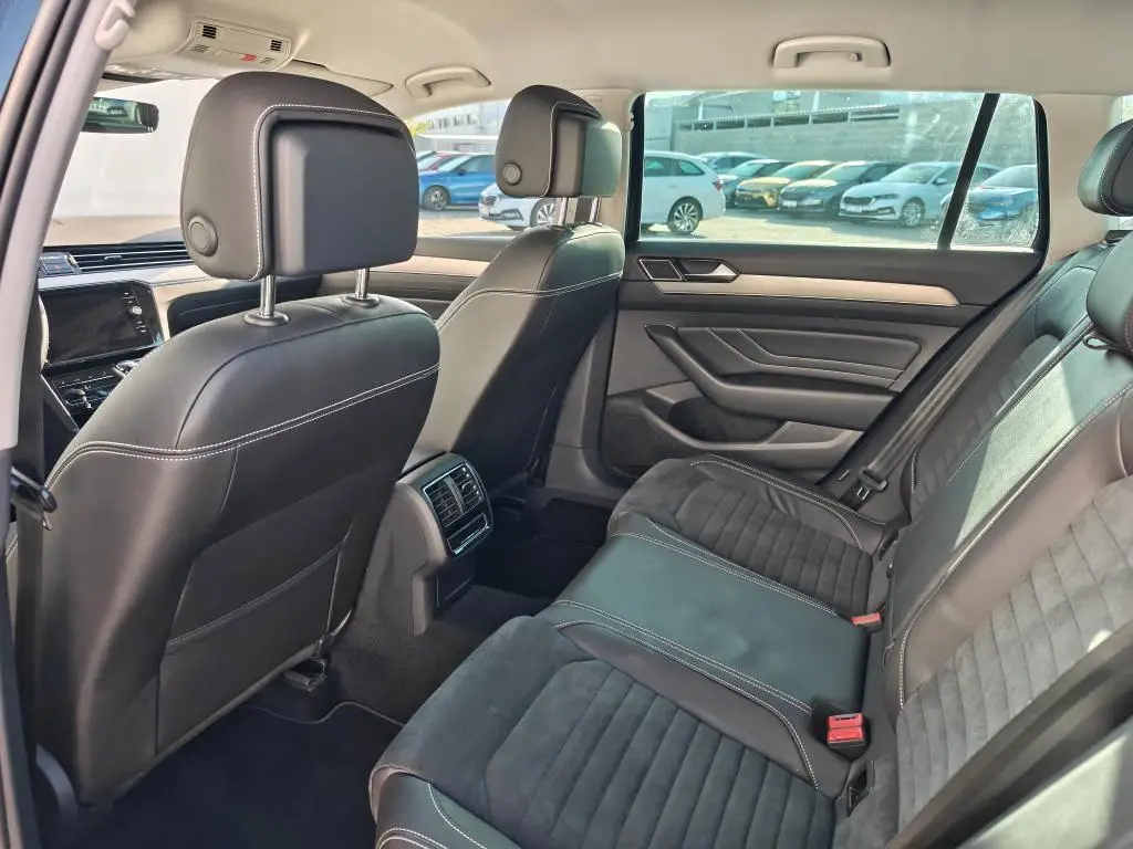 Volkswagen Passat Variant Elegance 6G 2,0TDi / 110kW