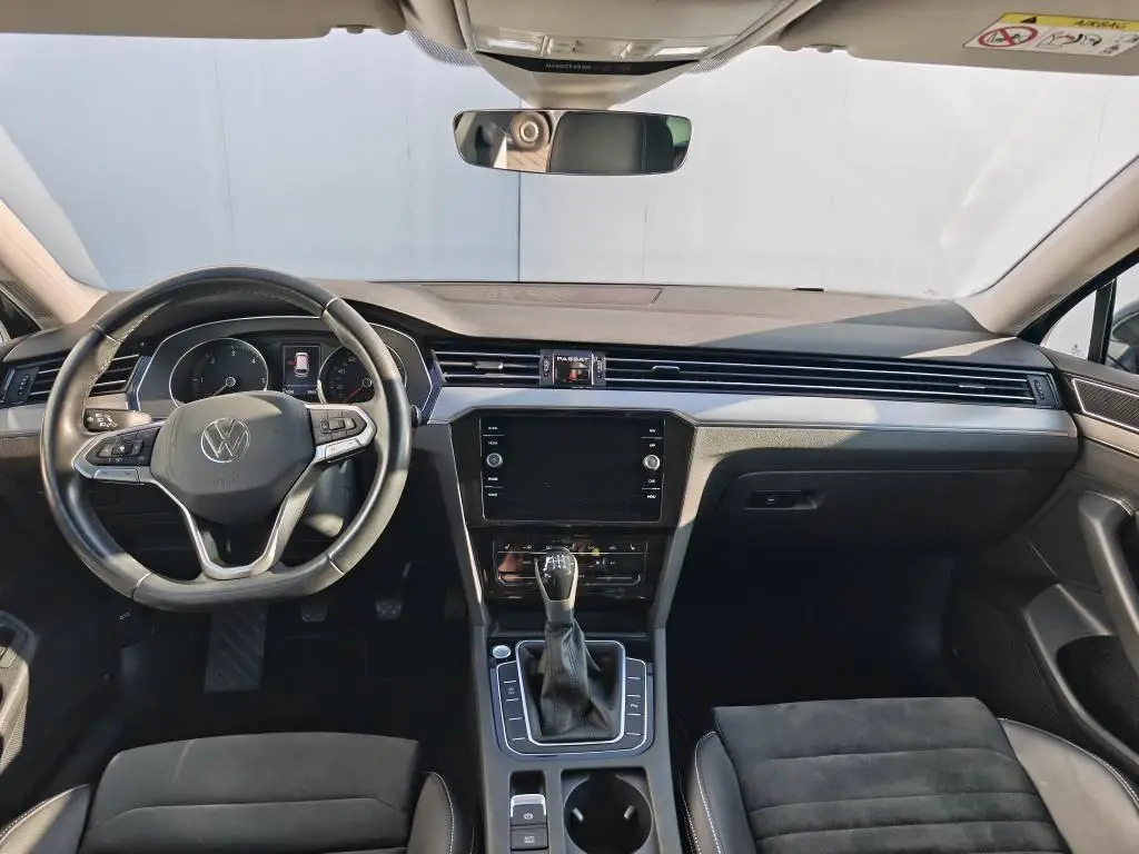 Volkswagen Passat Variant Elegance 6G 2,0TDi / 110kW