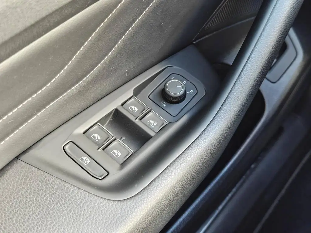 Volkswagen Passat Variant Elegance 6G 2,0TDi / 110kW