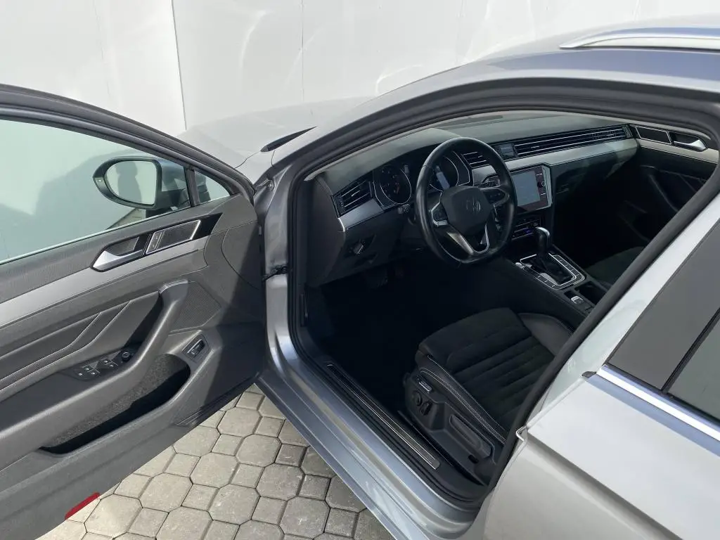 Volkswagen Passat Variant Elegance 7DSG 1,5TSi / 110kW