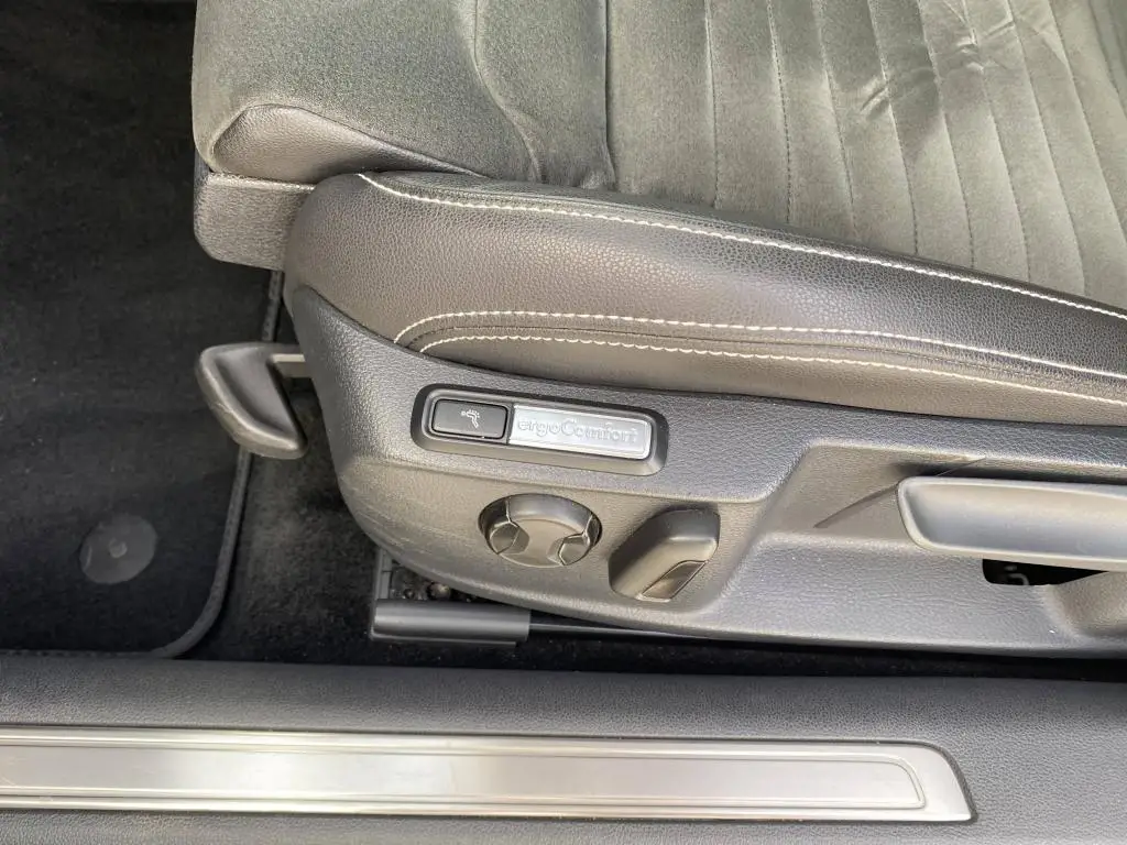 Volkswagen Passat Variant Elegance 7DSG 1,5TSi / 110kW