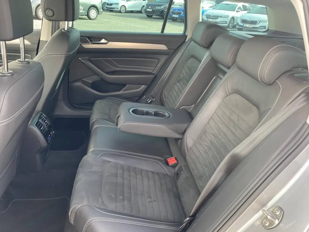 Volkswagen Passat Variant Elegance 7DSG 1,5TSi / 110kW