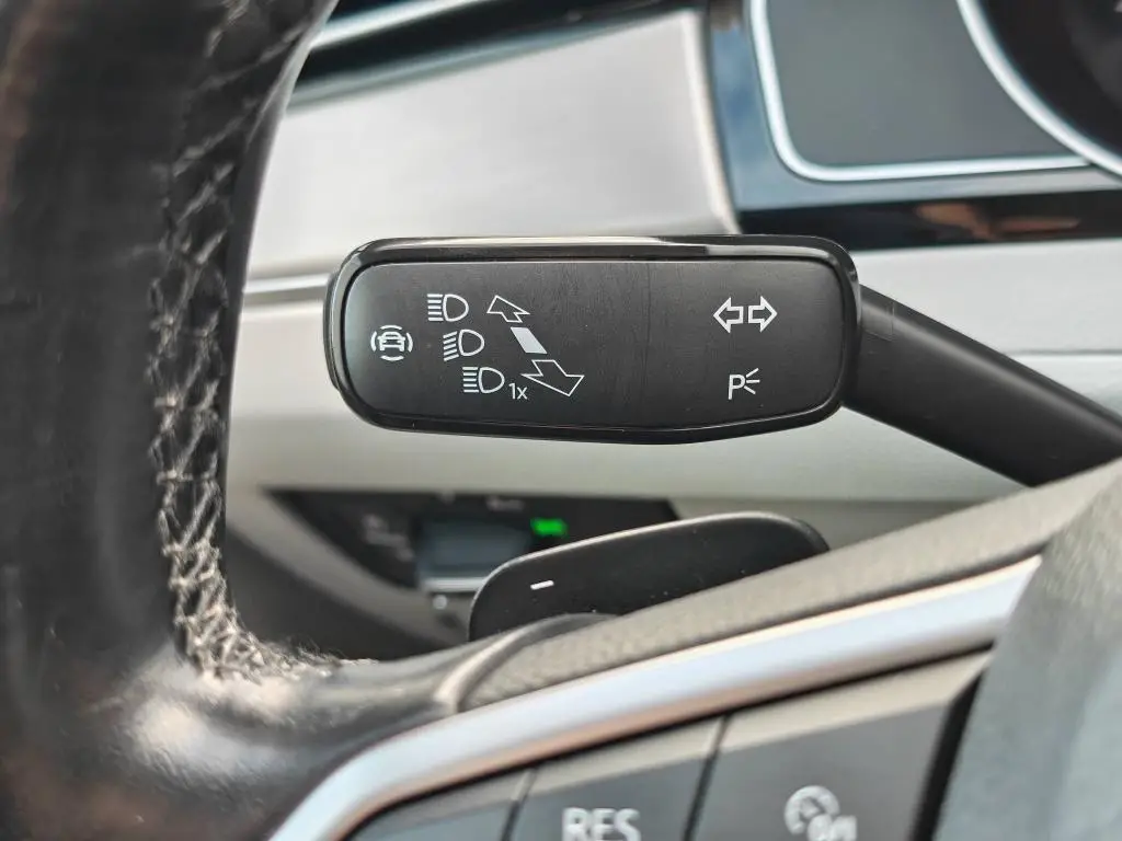 Volkswagen Passat Variant Elegance 7DSG 1,5TSi / 110kW