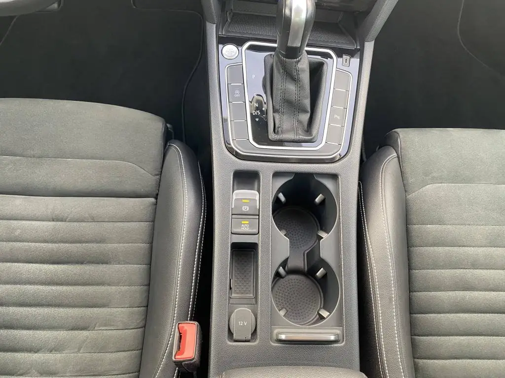 Volkswagen Passat Variant Elegance 7DSG 1,5TSi / 110kW