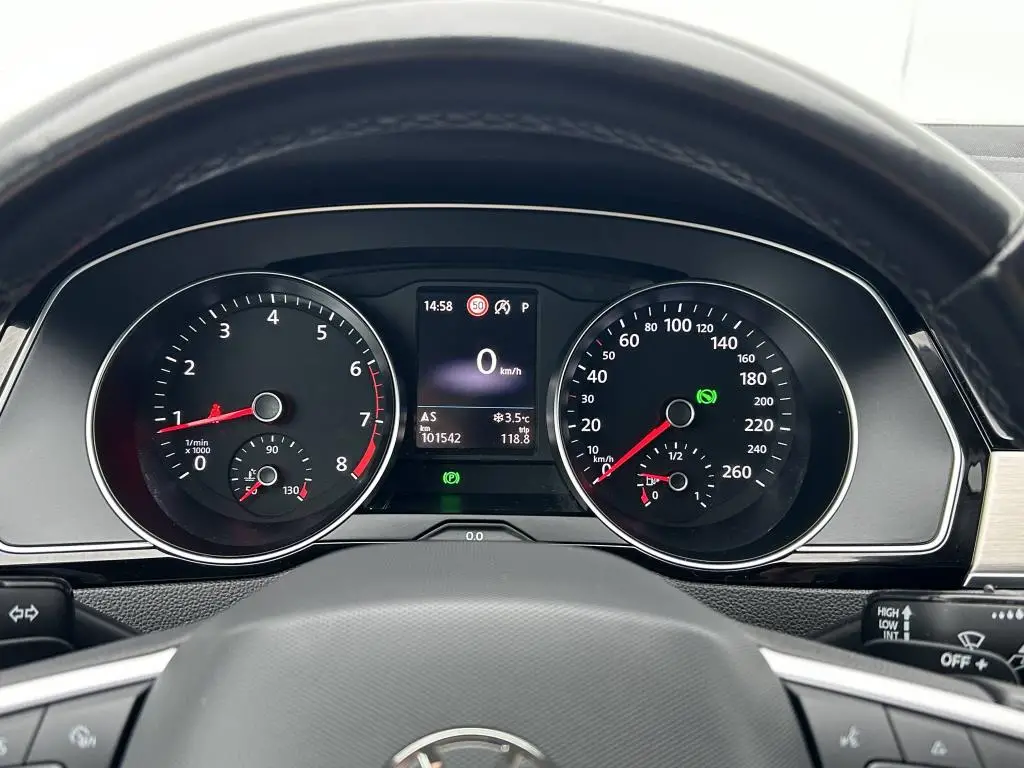 Volkswagen Passat Variant Elegance 7DSG 1,5TSi / 110kW