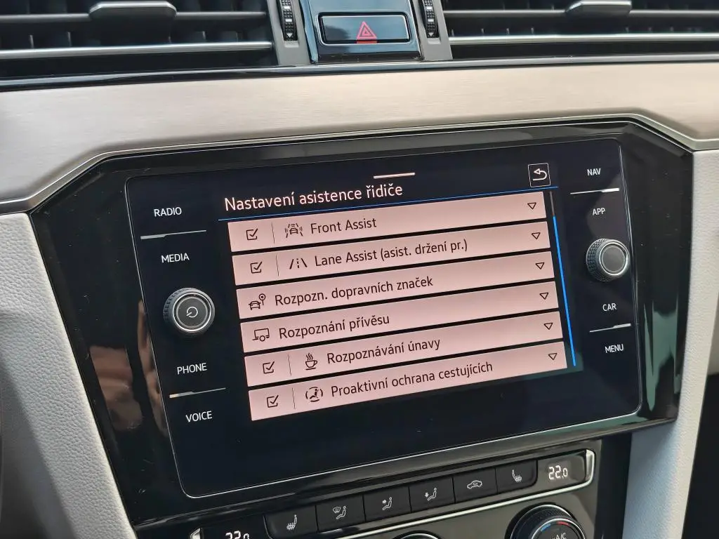 Volkswagen Passat Variant Elegance 7DSG 1,5TSi / 110kW