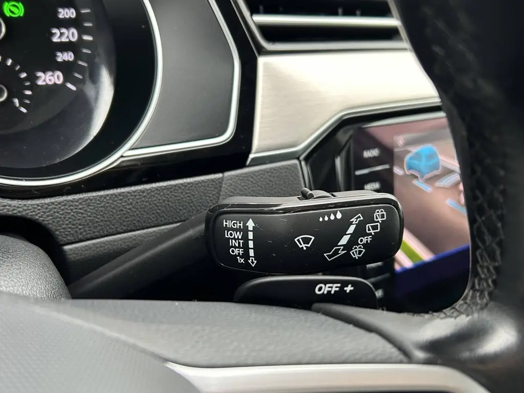 Volkswagen Passat Variant Elegance 7DSG 1,5TSi / 110kW