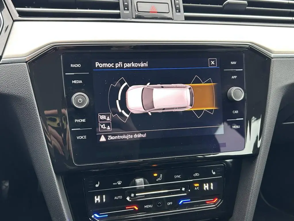 Volkswagen Passat Variant Elegance 7DSG 1,5TSi / 110kW