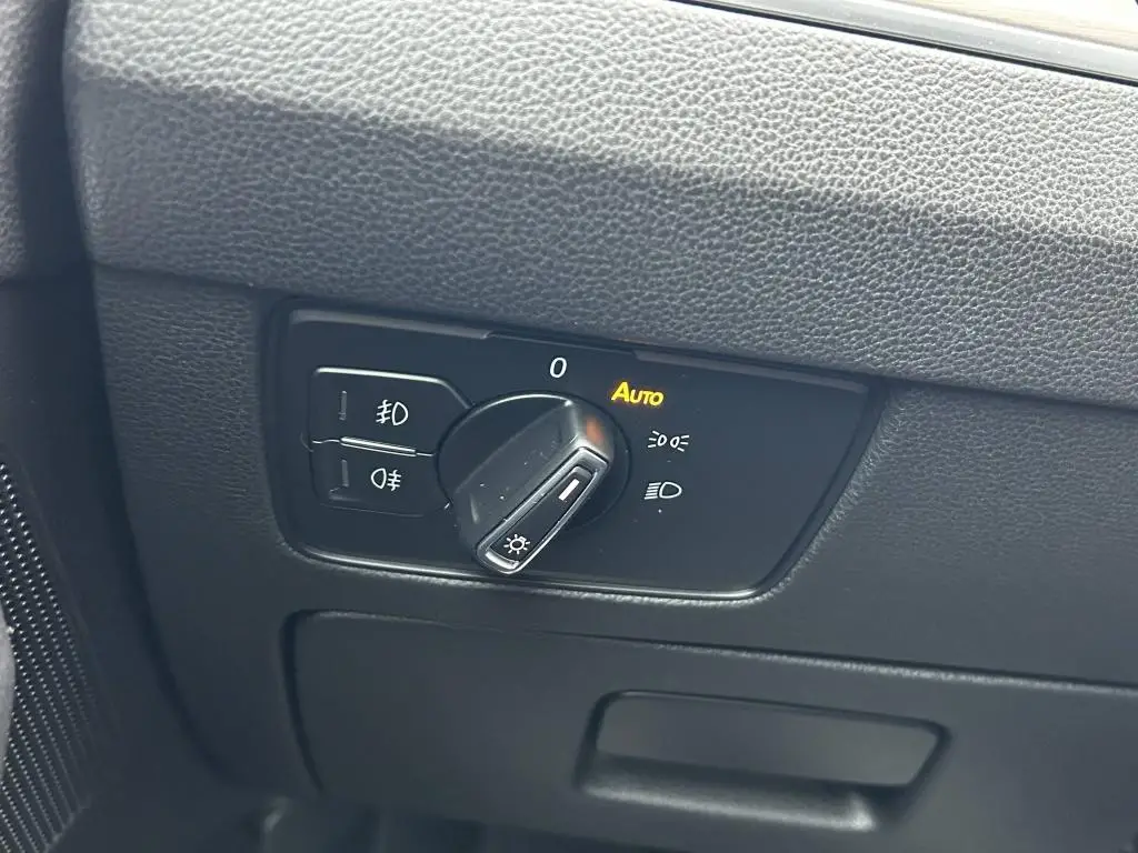 Volkswagen Passat Variant Elegance 7DSG 1,5TSi / 110kW