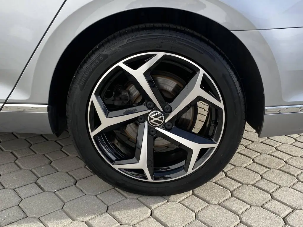 Volkswagen Passat Variant Elegance 7DSG 1,5TSi / 110kW