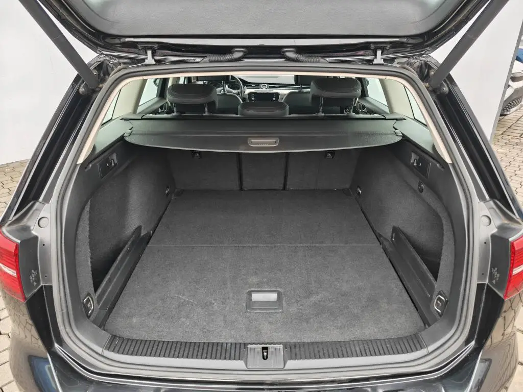 Volkswagen Passat Variant Highline 2,0TDi / 110kW