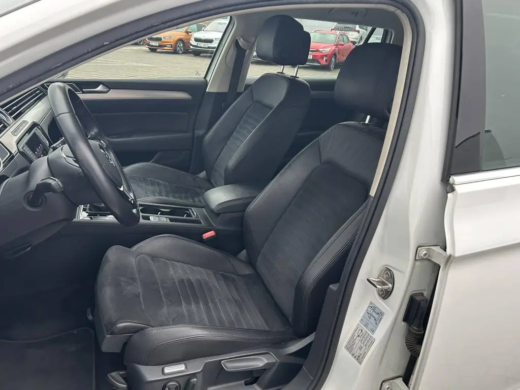 Volkswagen Passat Variant Highline DSG 2,0TDi / 110kW