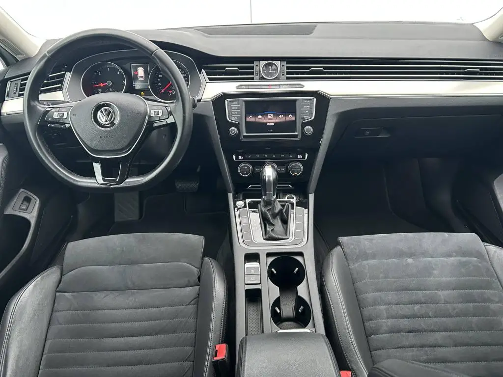 Volkswagen Passat Variant Highline DSG 2,0TDi / 110kW