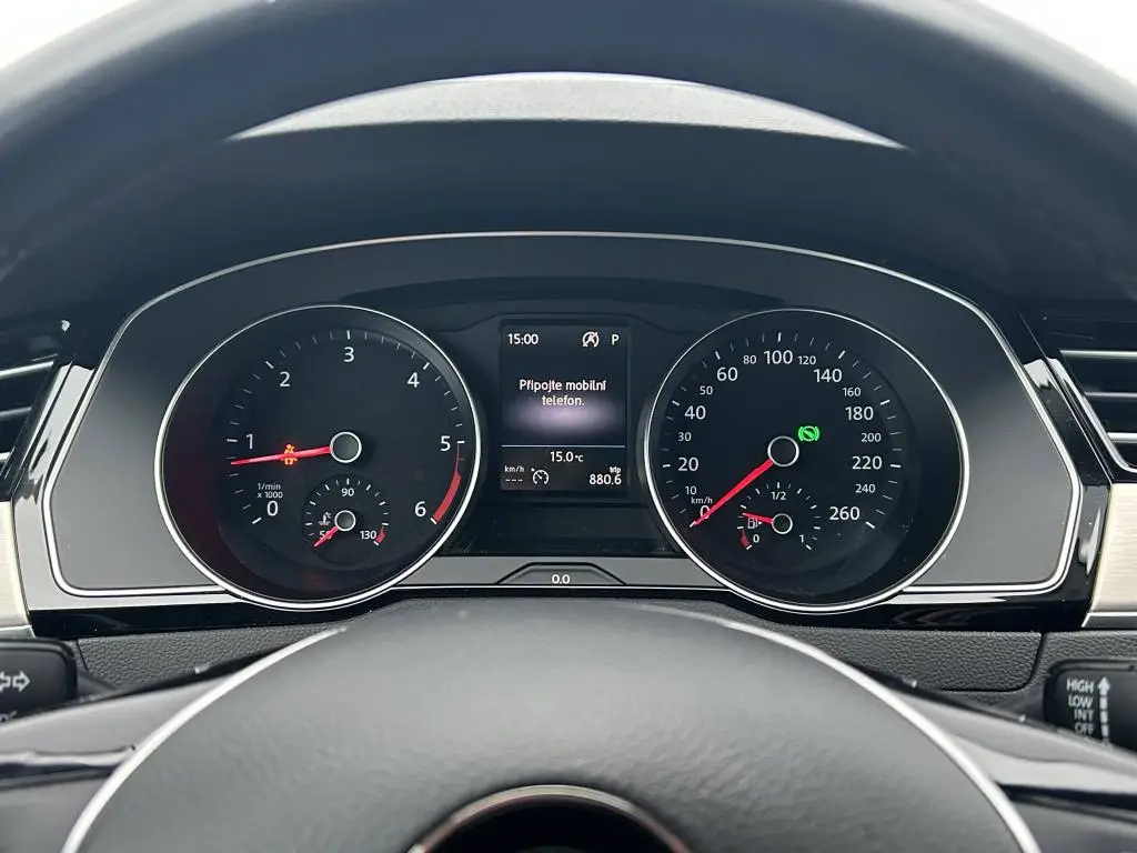 Volkswagen Passat Variant Highline DSG 2,0TDi / 110kW