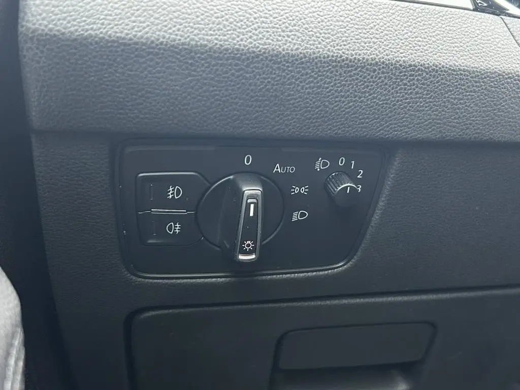 Volkswagen Passat Variant Highline DSG 2,0TDi / 110kW