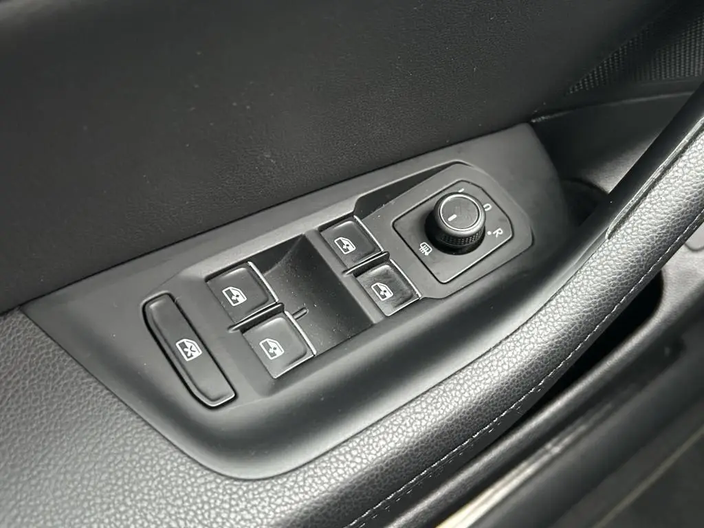 Volkswagen Passat Variant Highline DSG 2,0TDi / 110kW