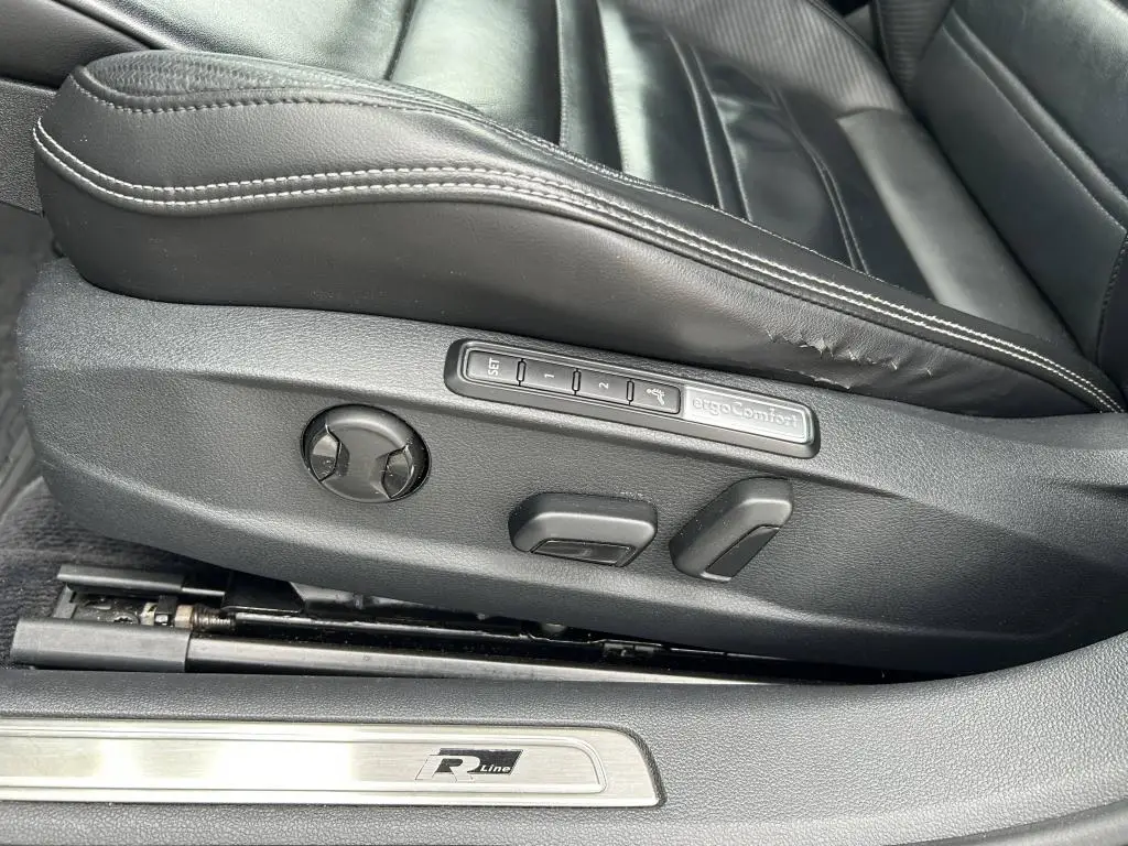 Volkswagen Passat Variant Highline R-line DSG 4MOTION 2,0TDI / 176kW