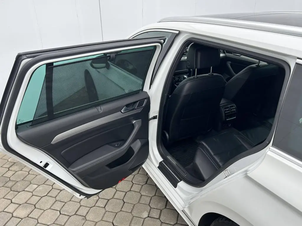 Volkswagen Passat Variant Highline R-line DSG 4MOTION 2,0TDI / 176kW