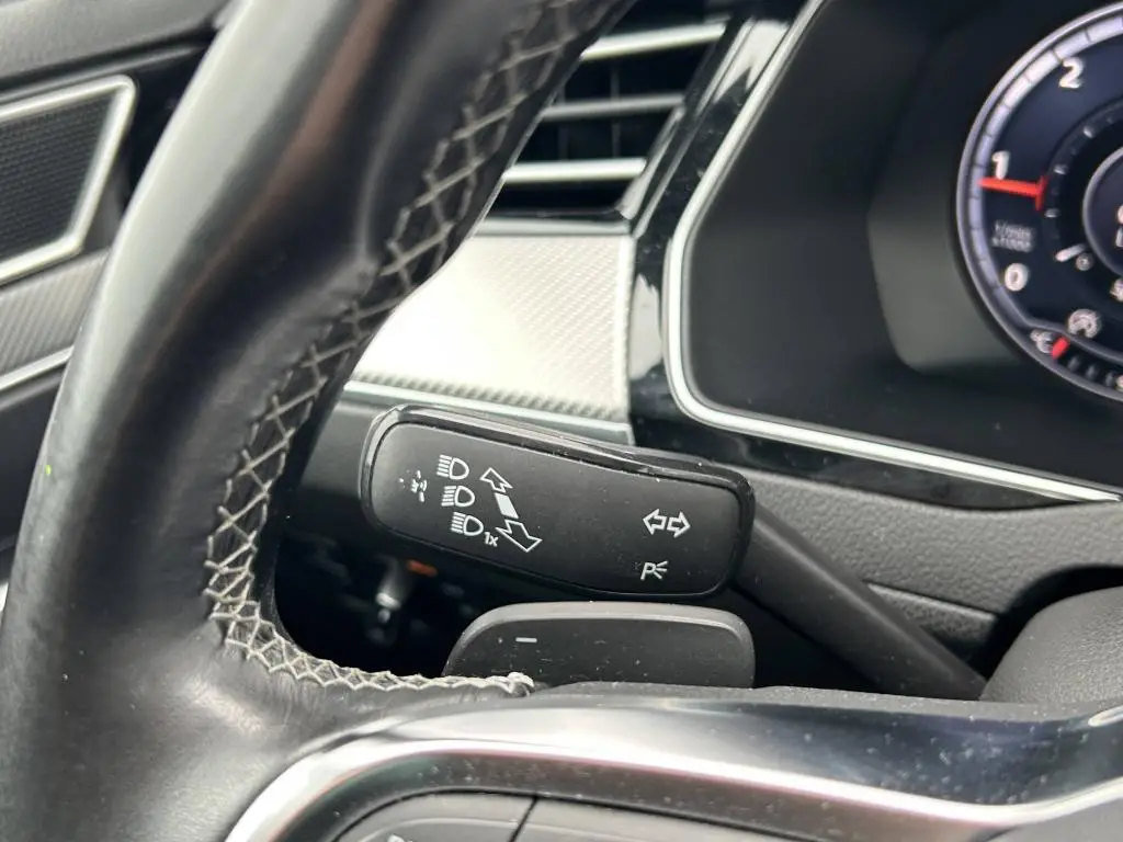 Volkswagen Passat Variant Highline R-line DSG 4MOTION 2,0TDI / 176kW