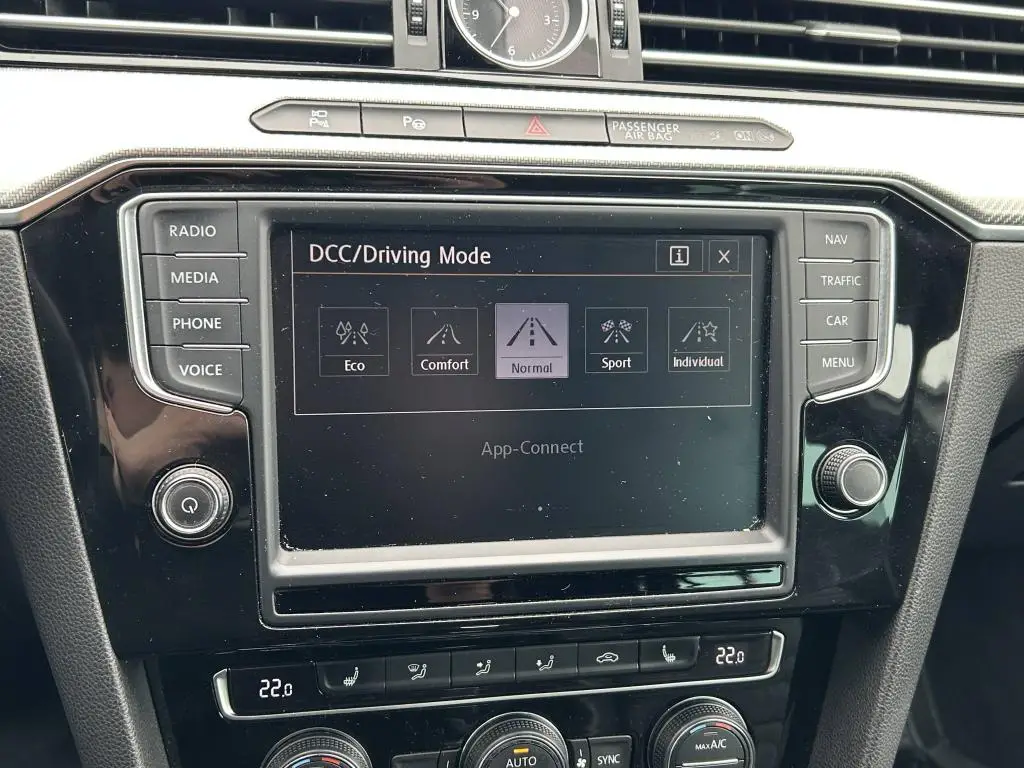 Volkswagen Passat Variant Highline R-line DSG 4MOTION 2,0TDI / 176kW