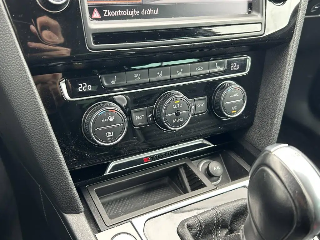 Volkswagen Passat Variant Highline R-line DSG 4MOTION 2,0TDI / 176kW