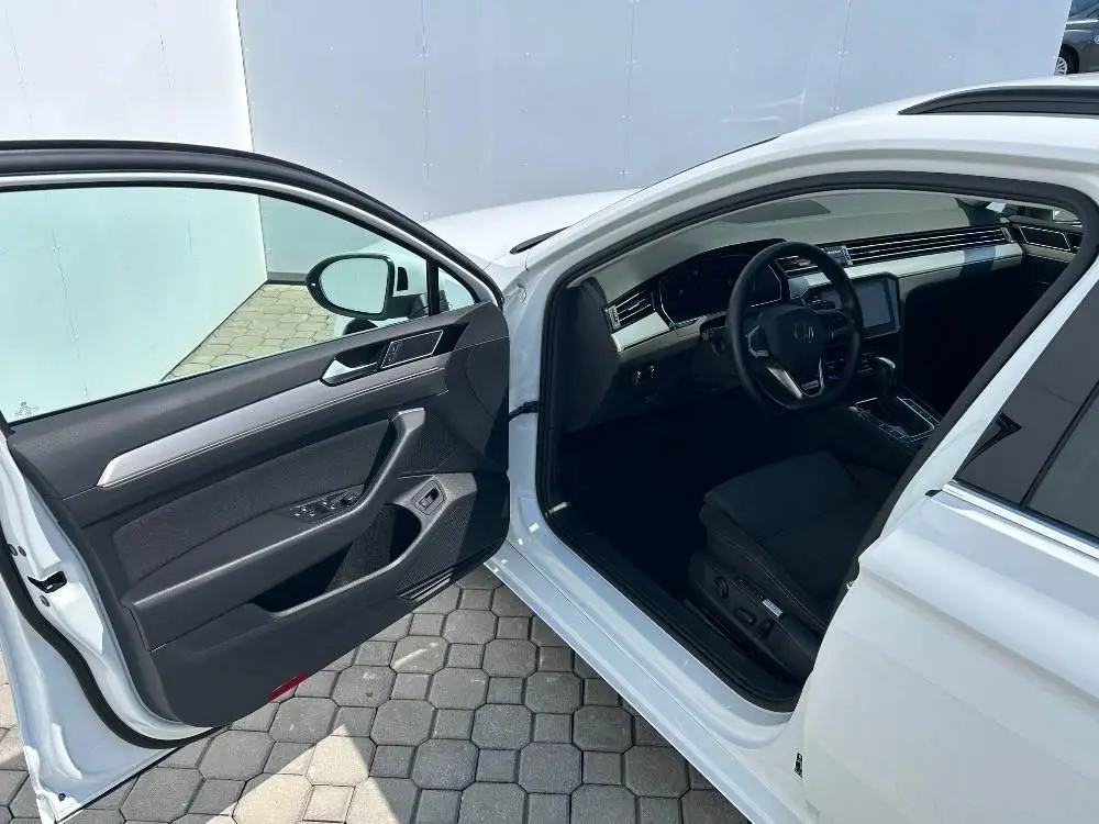 Volkswagen Passat Variant Passat Var. DTUA / 147kW