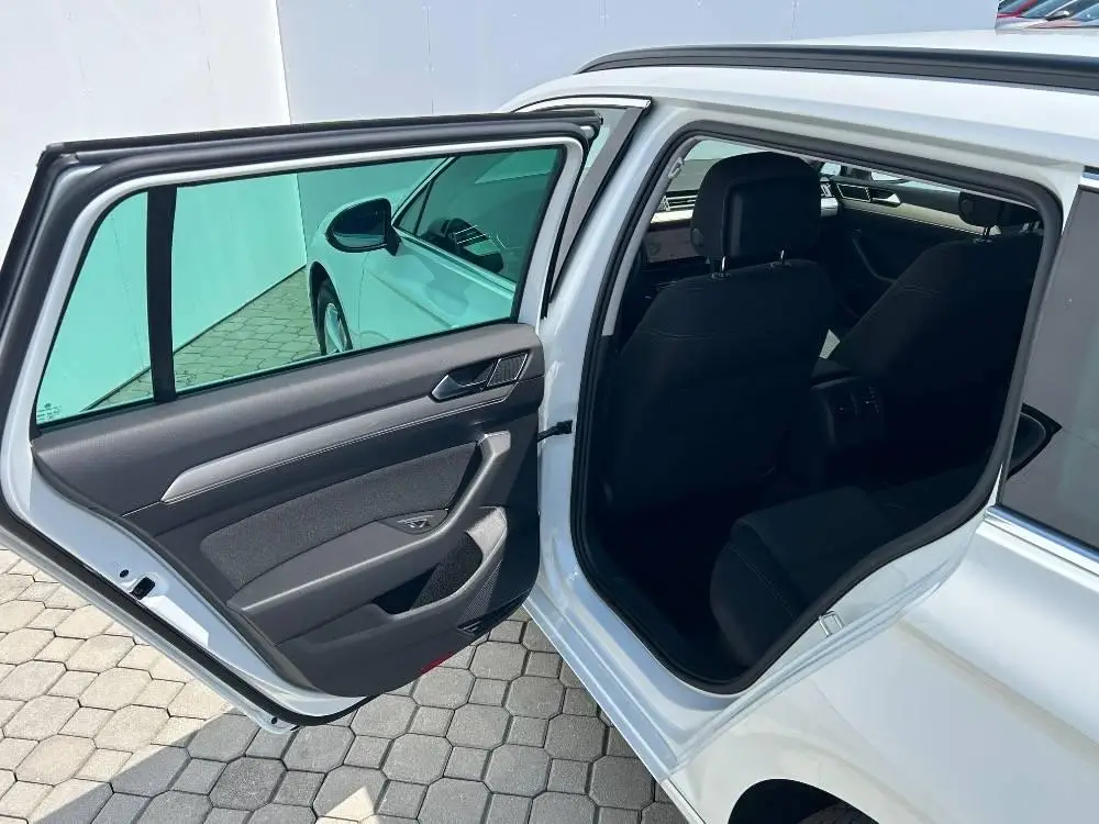 Volkswagen Passat Variant Passat Var. DTUA / 147kW