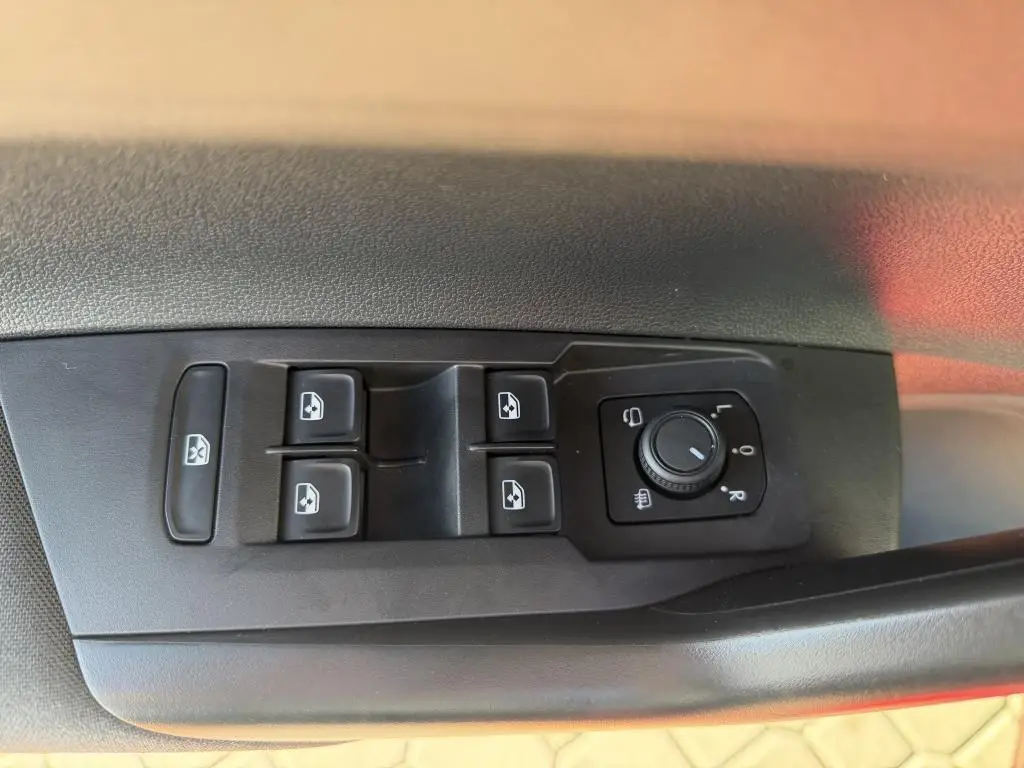Volkswagen Polo People 5G 1,0TSi / 70kW