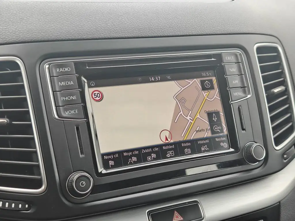 Volkswagen Sharan Comfortĺine 6DSG 1,4TSI / 110kW