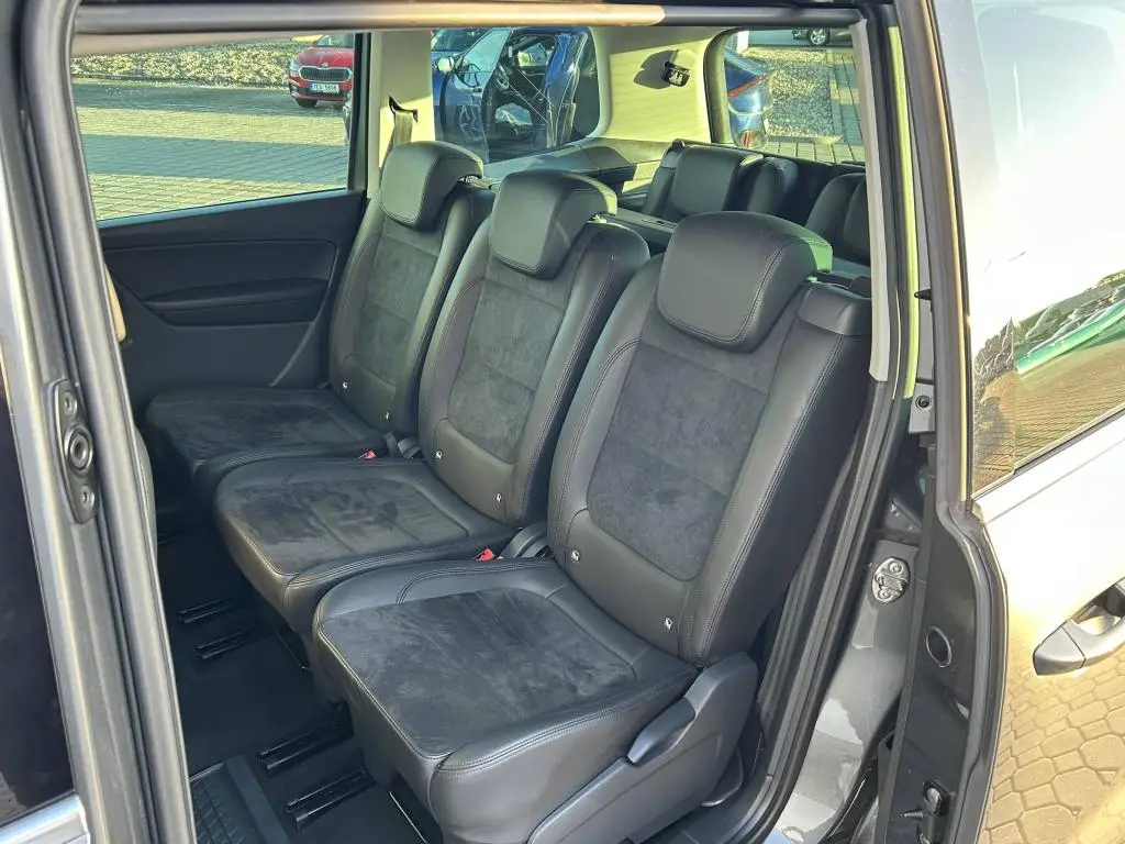 Volkswagen Sharan Highline 4Motion 7DSG 2,0TDI / 130kW