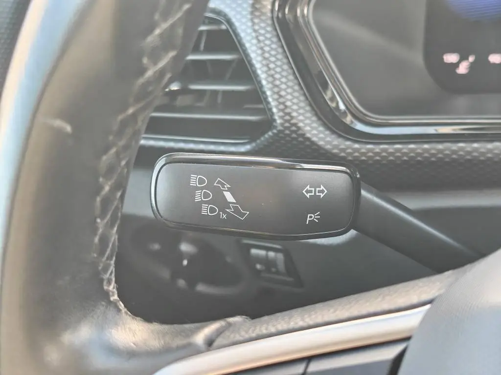 Volkswagen T-Cross Life 5G 1,0TSi / 70kW