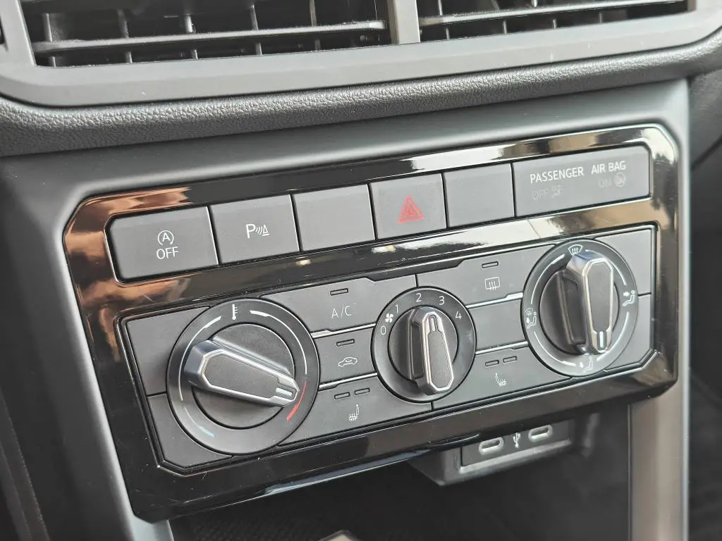 Volkswagen T-Cross Life 5G 1,0TSi / 70kW