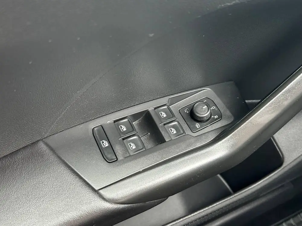 Volkswagen T-Cross Life 5G 1,0TSi / 70kW