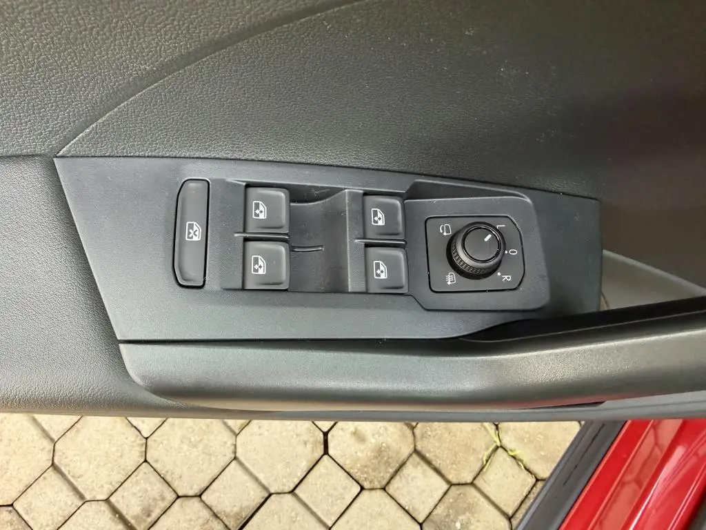 Volkswagen T-Cross People 5G 1,0TSI / 70kW